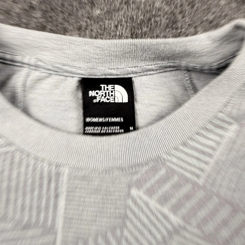 The North Face Shirt Womens Medium Gray Geometric Pattern Crewneck Hike Outdoors - Picture 2 of 8